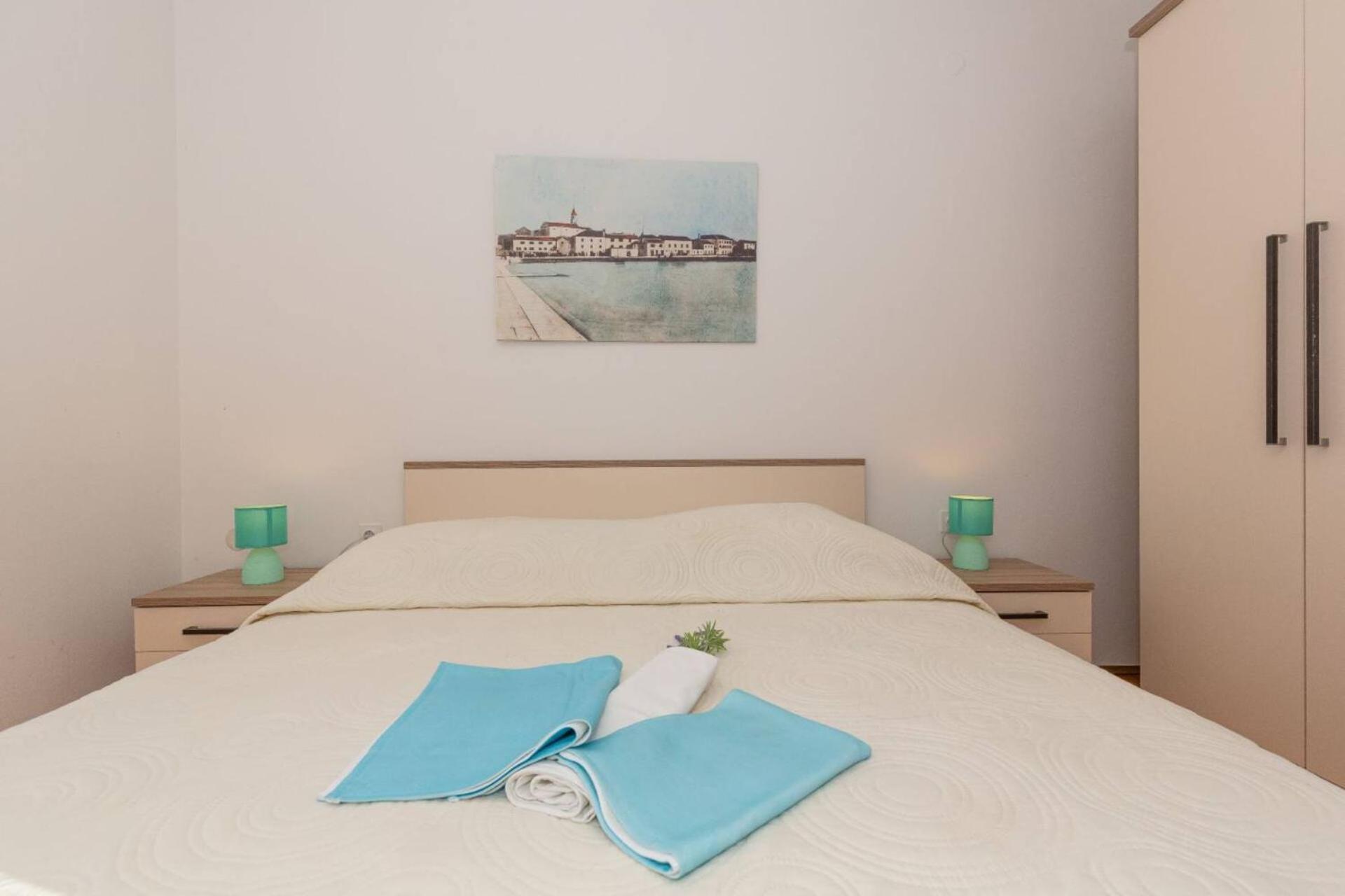 Three Bedroom Apartment In Biograd Biograd Na Moru Eksteriør billede