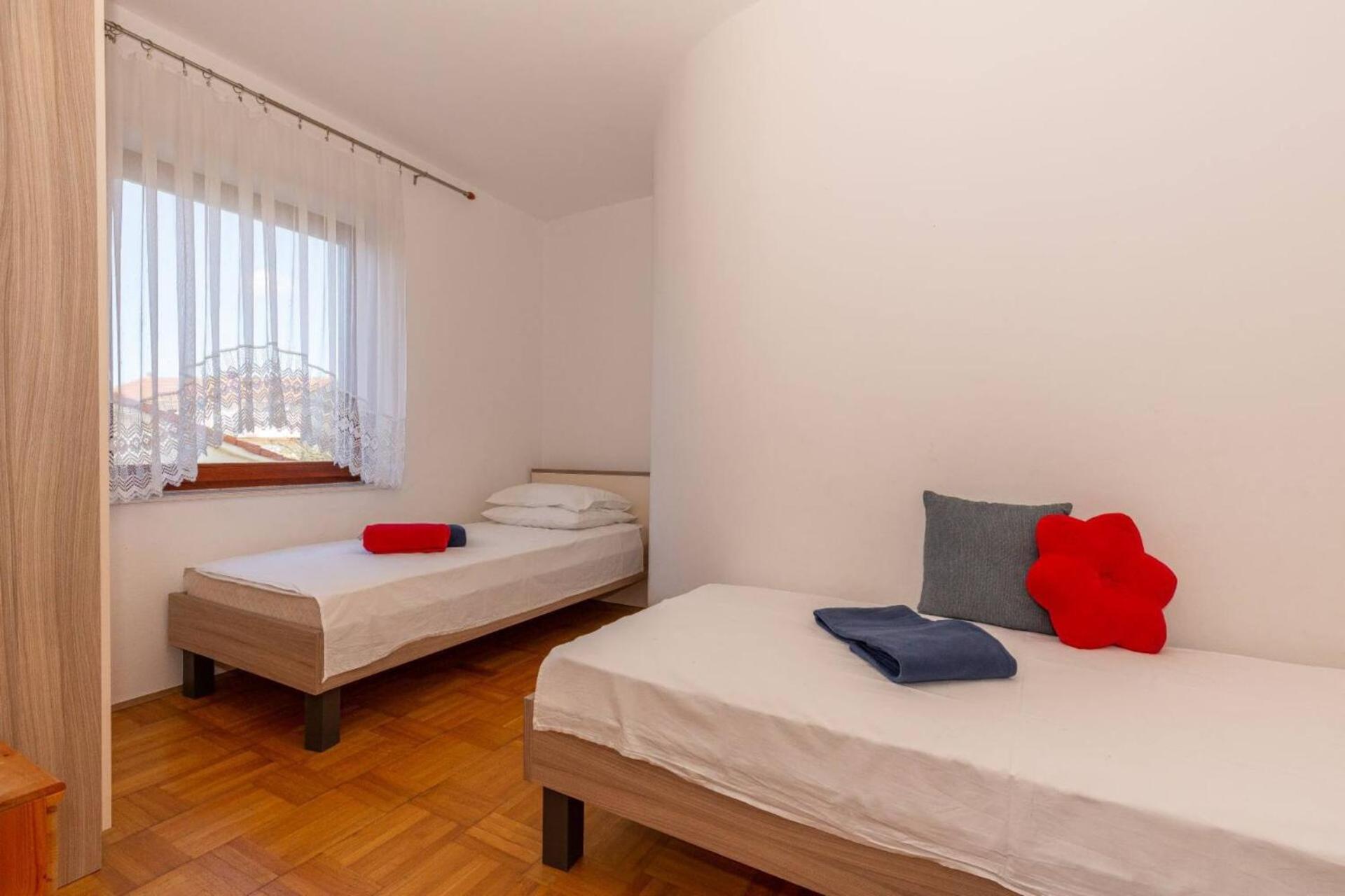Three Bedroom Apartment In Biograd Biograd Na Moru Eksteriør billede