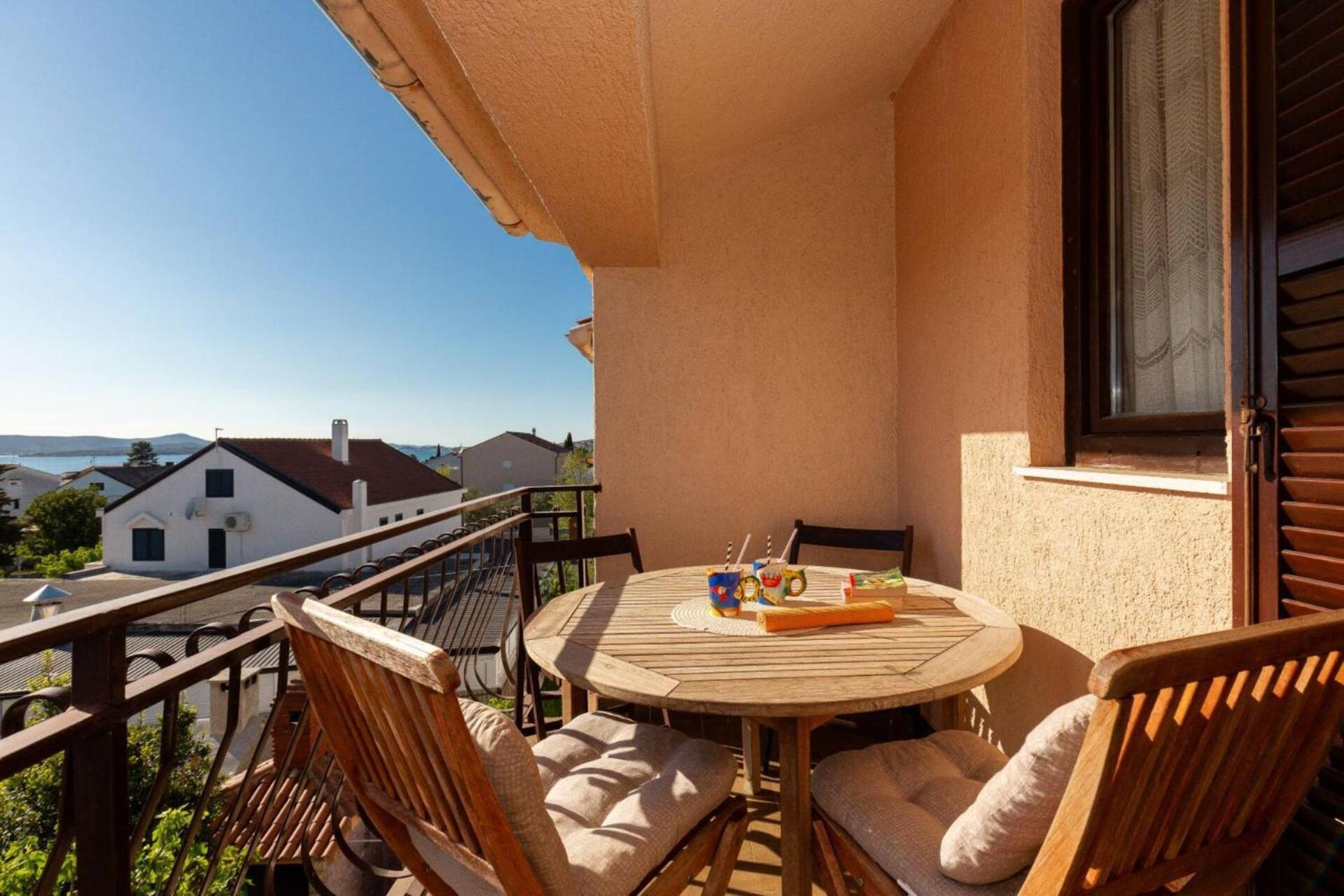 Three Bedroom Apartment In Biograd Biograd Na Moru Eksteriør billede