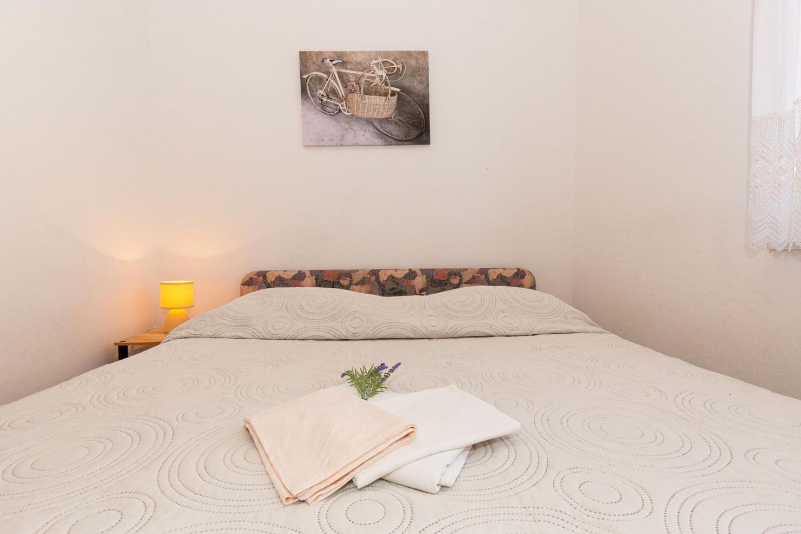 Three Bedroom Apartment In Biograd Biograd Na Moru Eksteriør billede
