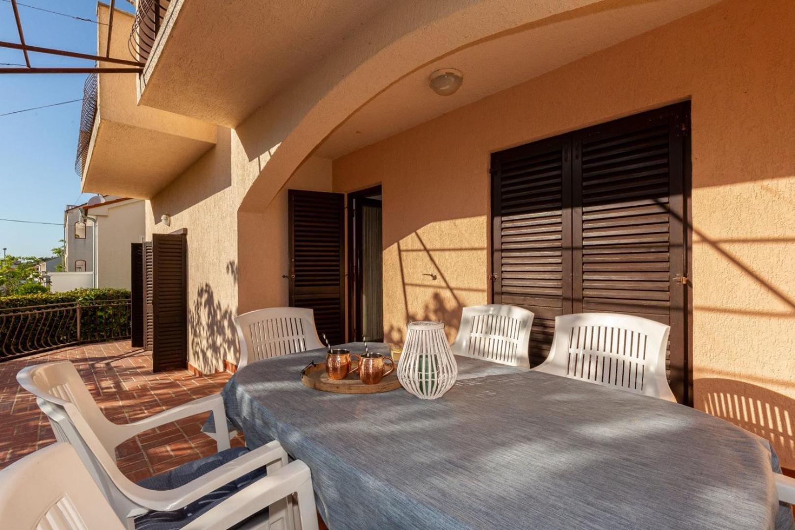 Three Bedroom Apartment In Biograd Biograd Na Moru Eksteriør billede