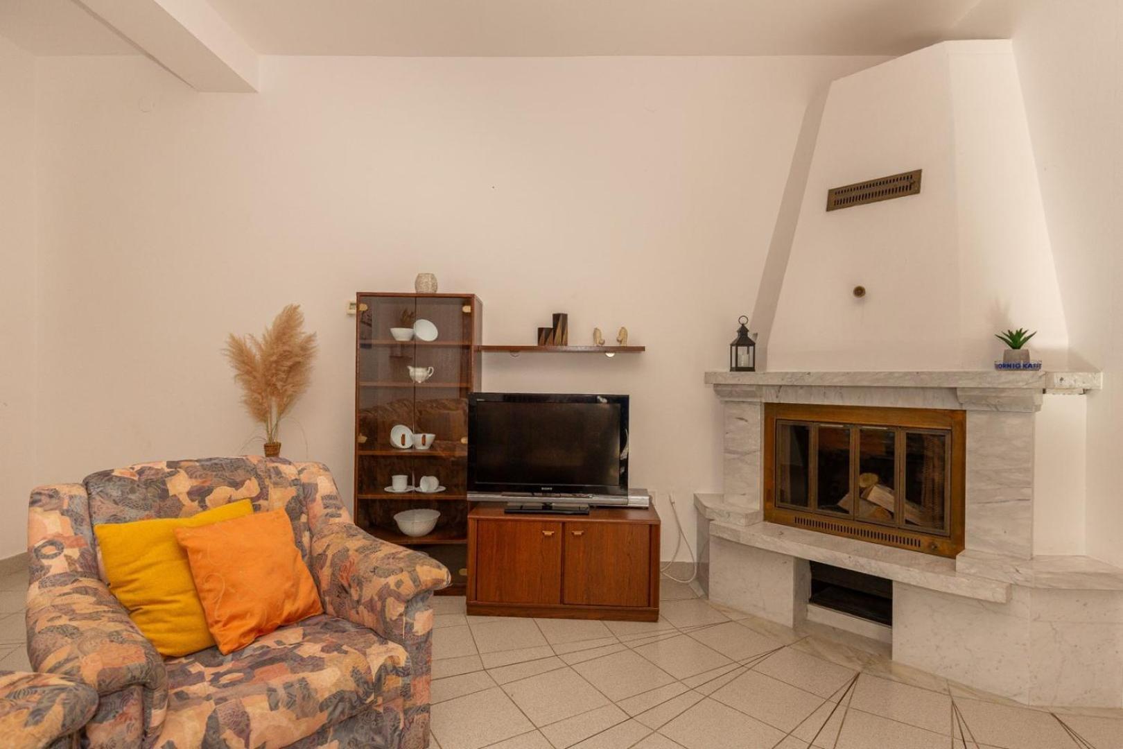 Three Bedroom Apartment In Biograd Biograd Na Moru Eksteriør billede